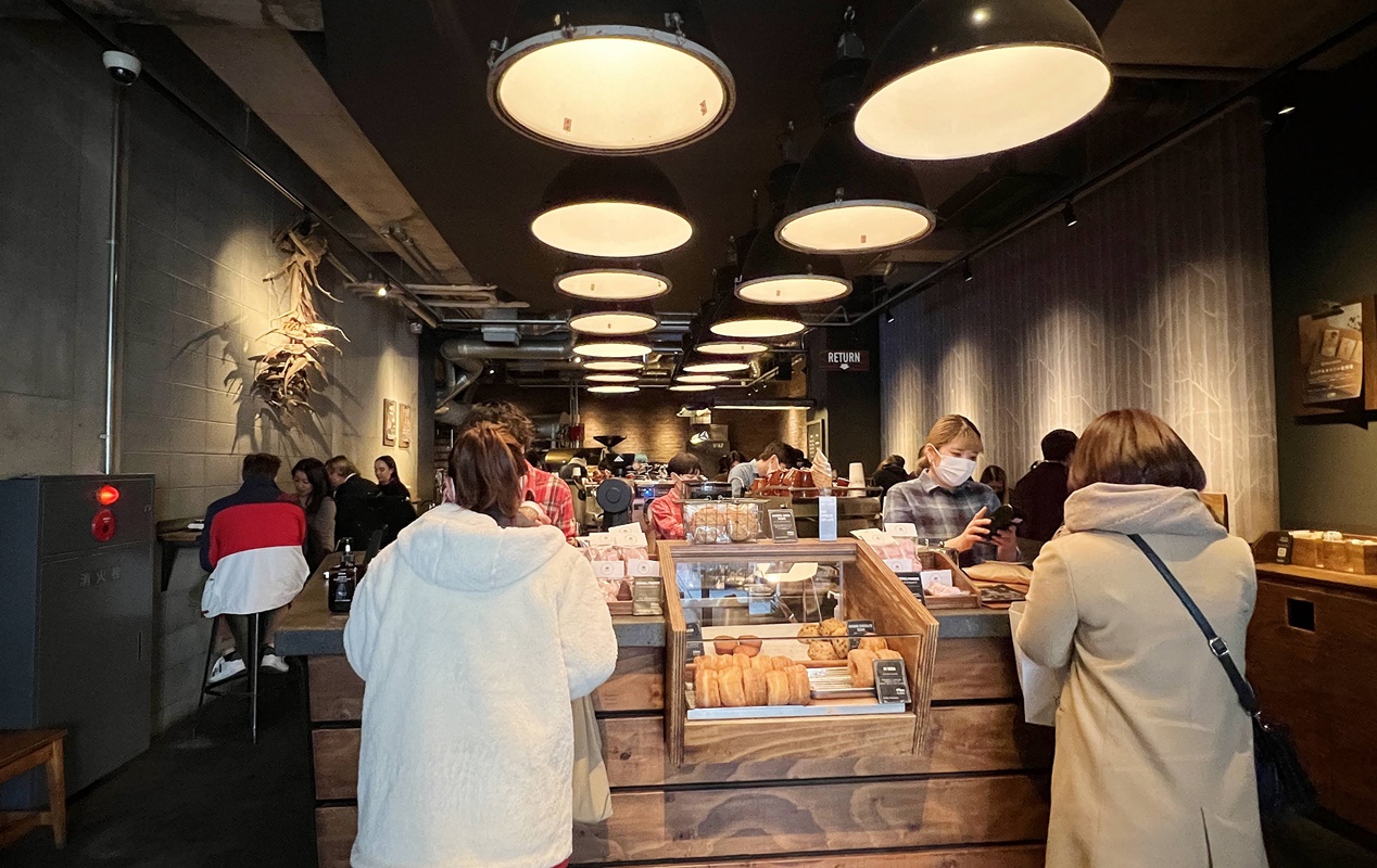 世界／亞洲最佳50咖啡館，用一杯咖啡探索自由奔放的可能｜日本東京原宿The Roastery by Nozy Coffee Cafe表參道店 @。CJ夫人。