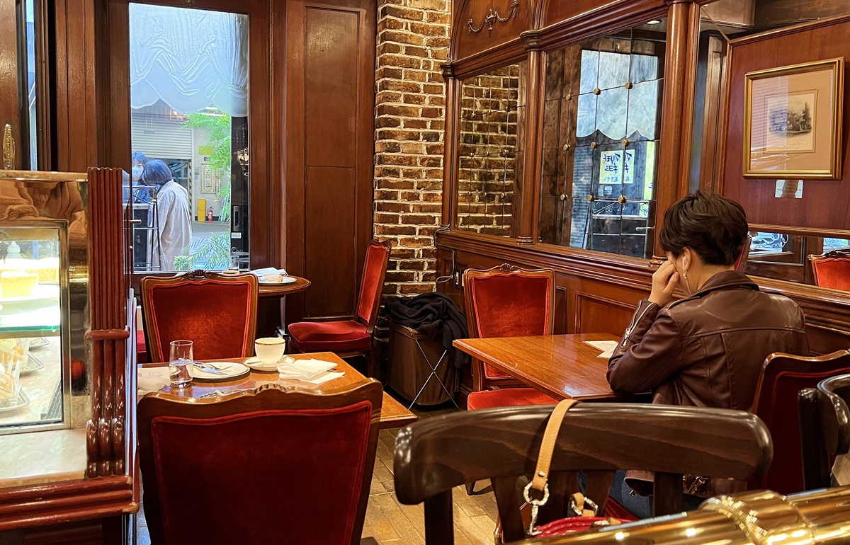 重現昭和咖啡文化與古典歐風的美好早晨！踏入東京銀座的古典歐風老字號咖啡館Tricolore Ginza銀座本店，為旅行增添一抹復古時尚的大人風！ @。CJ夫人。