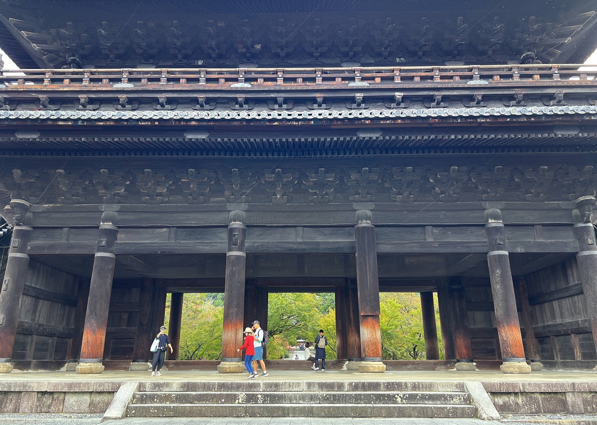 絕景啊、絕景啊！滿庭翠綠、紅楓搖曳，秋遊日本禪宗最高寺院的京都南禪寺Nanzenji，真不愧是750年前的日本帝國別墅！ @。CJ夫人。