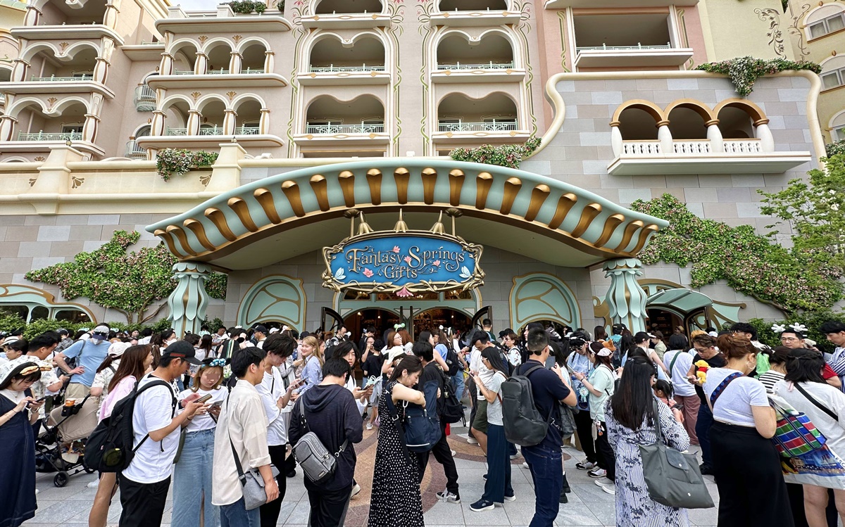 寫給所有即將前往東京迪士尼海洋夢幻泉鄉（Tokyo DisneySea Fantasy Springs）的人！2024年新開幕第一天入園經驗分享與充滿春泉魔法的一日攻略！ @。CJ夫人。
