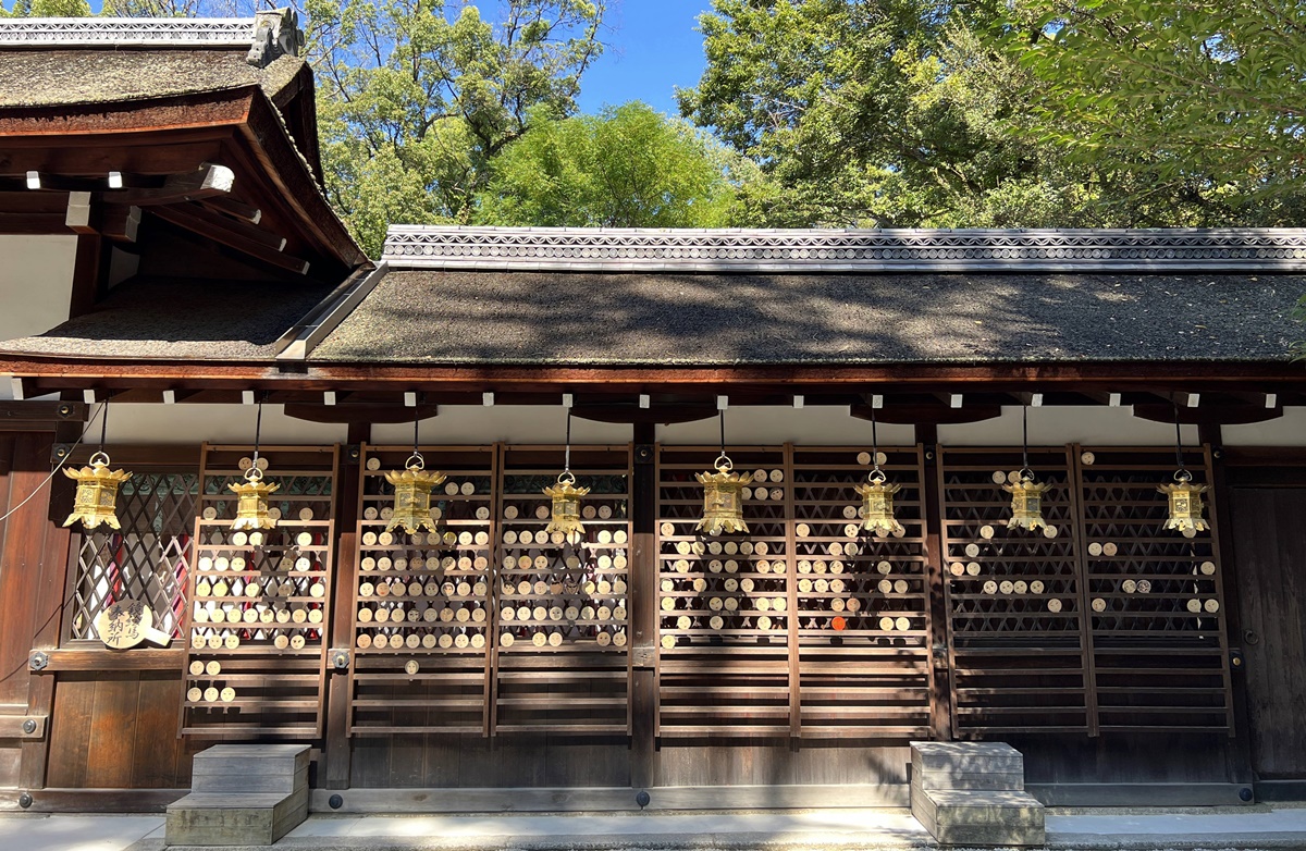 讓第一美麗神玉依姬命見證你的美麗心願！不能錯過京都河合神社充滿美麗儀式感的鏡繪馬與美人水！ @。CJ夫人。