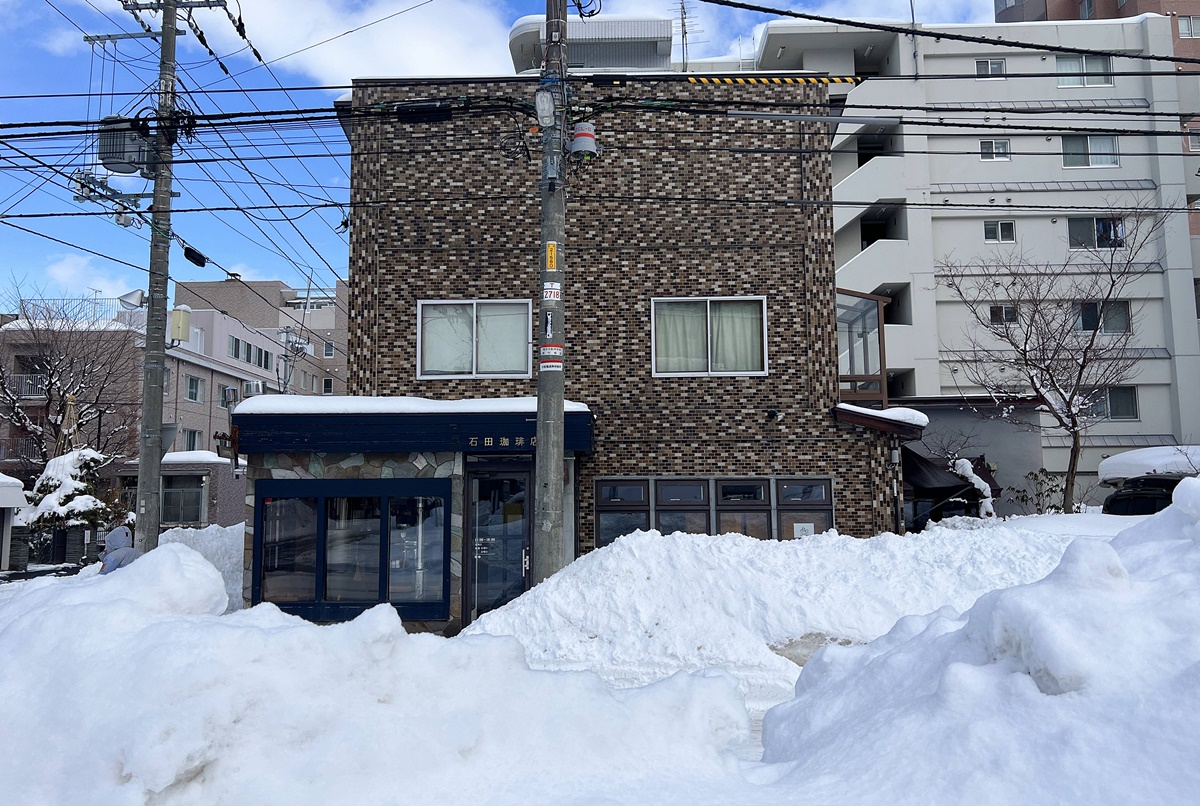 札幌咖啡的老派情調！氛圍懷舊又富有格調，旅行者也得到一種在此生活許久的感覺！札幌北海道大學旁的咖啡甜點店 石田珈琲店 Ishida Coffee @。CJ夫人。