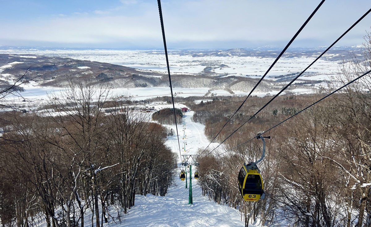 日本北海道滑雪城市，旭川市Asahikawa的霸氣宣言：讓每個人都能輕鬆抵達雪地，隨時展開冬季滑雪運動的一天！ @。CJ夫人。