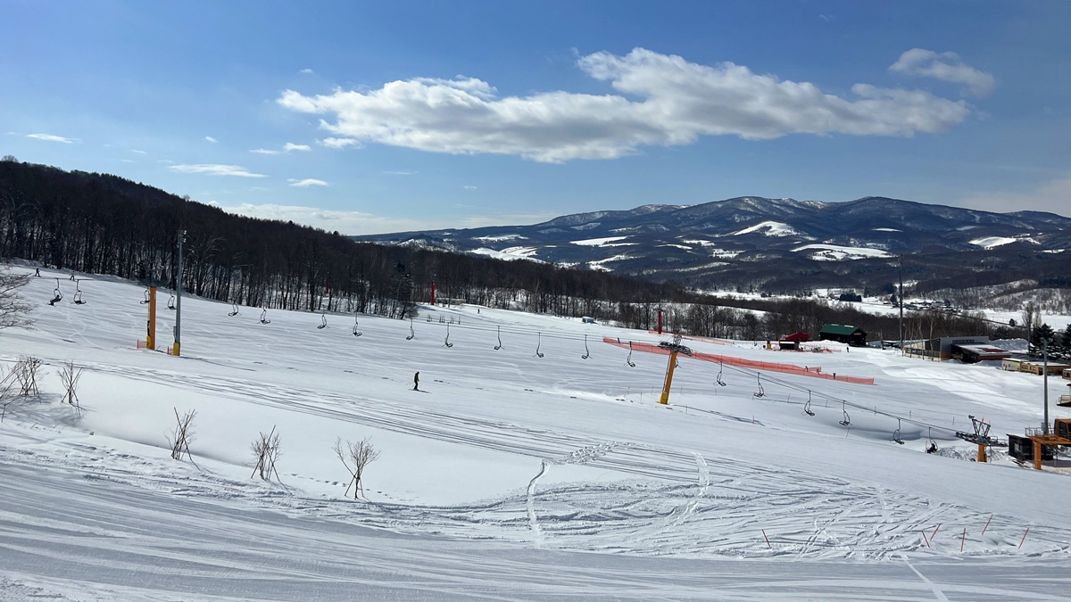 日本北海道滑雪城市，旭川市Asahikawa的霸氣宣言：讓每個人都能輕鬆抵達雪地，隨時展開冬季滑雪運動的一天！ @。CJ夫人。