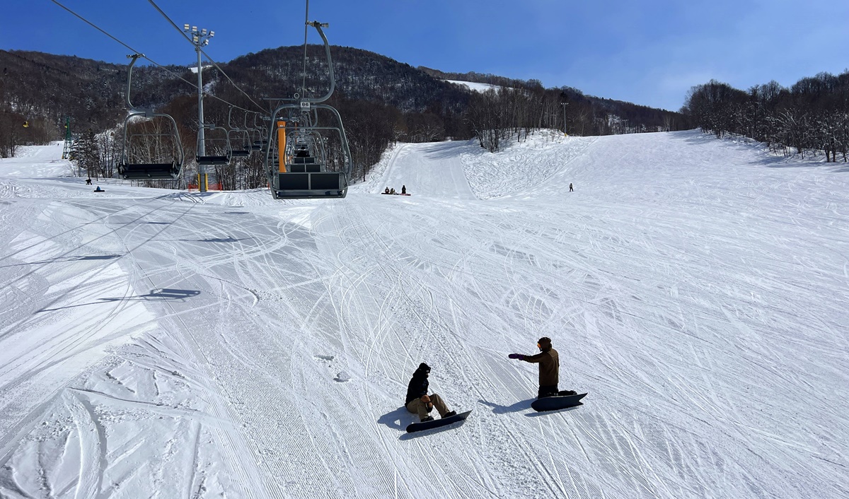 日本北海道滑雪城市，旭川市Asahikawa的霸氣宣言：讓每個人都能輕鬆抵達雪地，隨時展開冬季滑雪運動的一天！ @。CJ夫人。