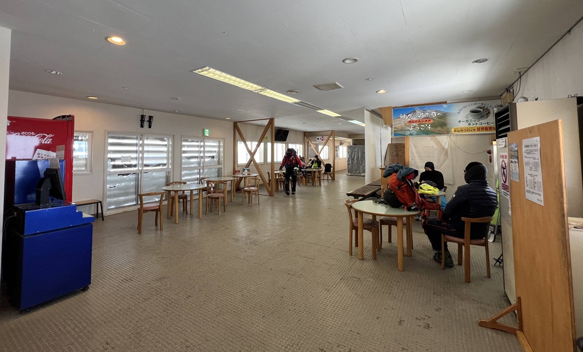 一步步接近北海道的最高點，正式邁入眾神遊樂園的大雪山國立公園｜北海道大雪山旭岳（Mt. Asahidake）、冬天雪地健行與大雪山旭岳纜車一日紀行 @。CJ夫人。