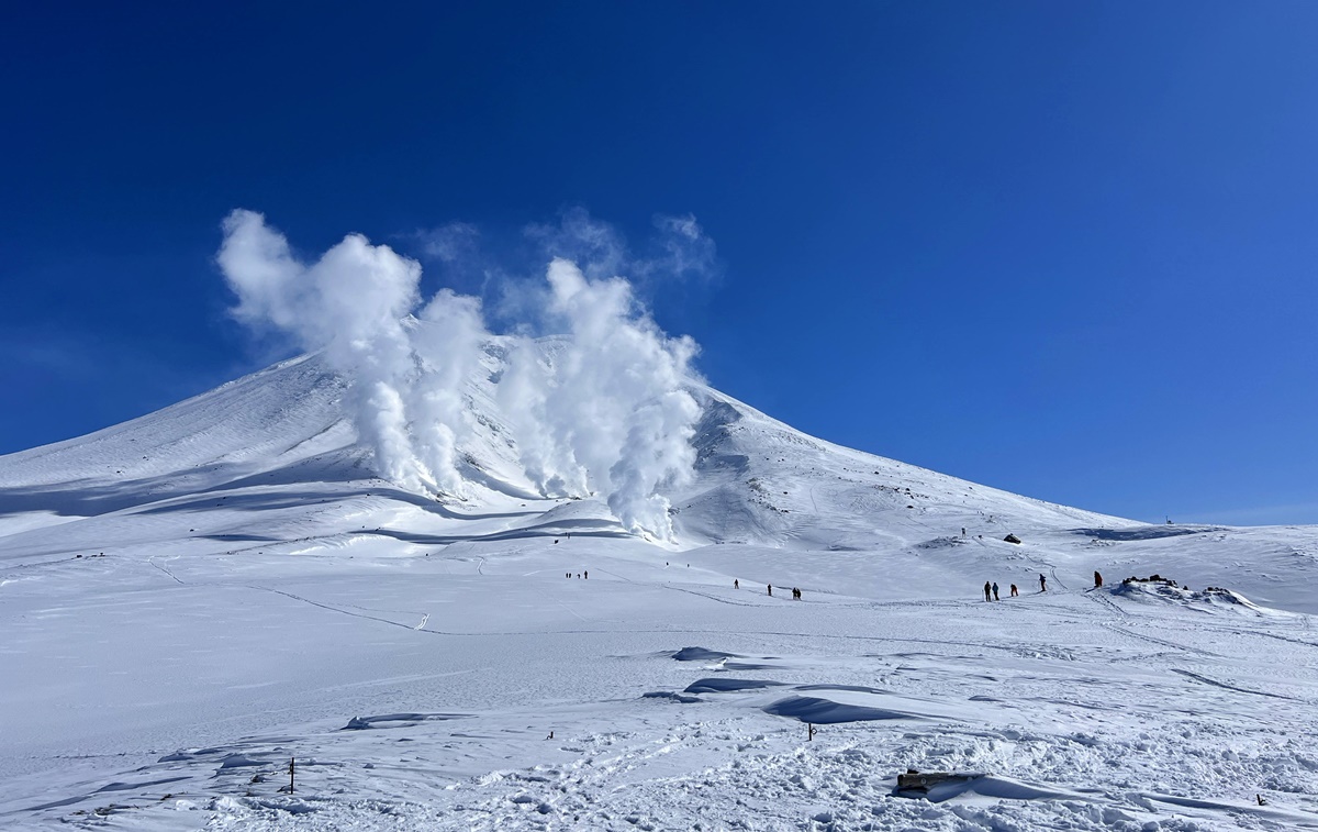 一步步接近北海道的最高點，正式邁入眾神遊樂園的大雪山國立公園｜北海道大雪山旭岳（Mt. Asahidake）、冬天雪地健行與大雪山旭岳纜車一日紀行 @。CJ夫人。