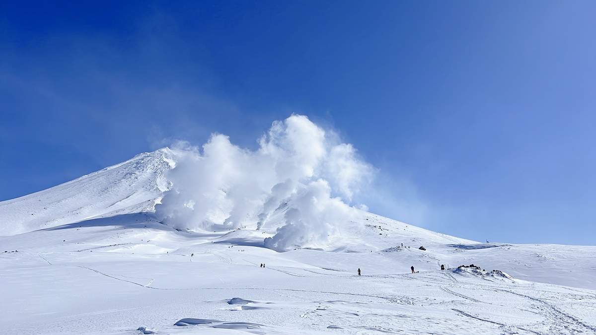 一步步接近北海道的最高點，正式邁入眾神遊樂園的大雪山國立公園｜北海道大雪山旭岳（Mt. Asahidake）、冬天雪地健行與大雪山旭岳纜車一日紀行 @。CJ夫人。