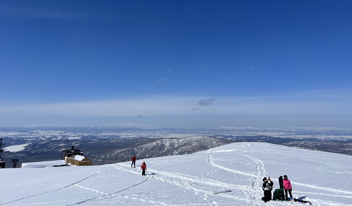 一步步接近北海道的最高點，正式邁入眾神遊樂園的大雪山國立公園｜北海道大雪山旭岳（Mt. Asahidake）、冬天雪地健行與大雪山旭岳纜車一日紀行 @。CJ夫人。