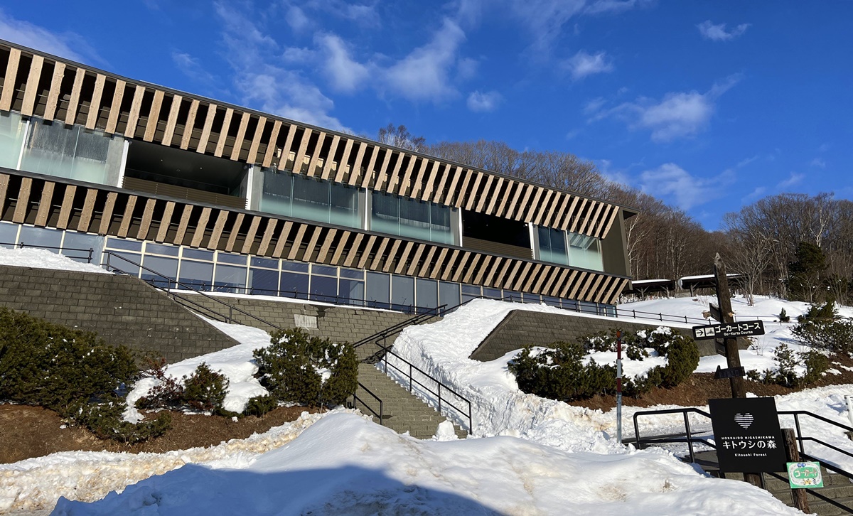 日本北海道滑雪城市，旭川市Asahikawa的霸氣宣言：讓每個人都能輕鬆抵達雪地，隨時展開冬季滑雪運動的一天！ @。CJ夫人。