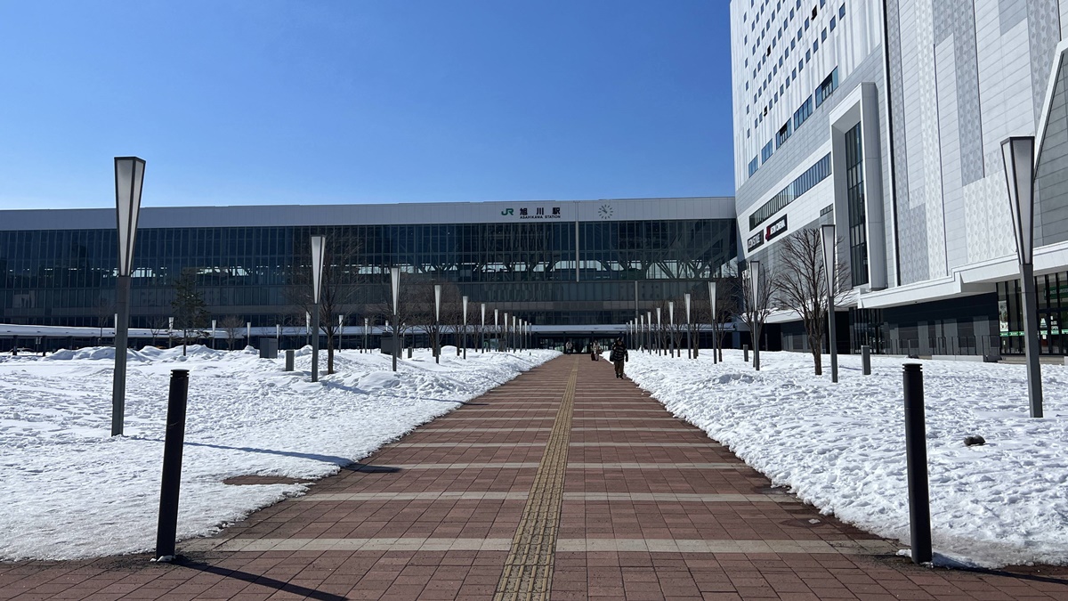 日本北海道滑雪城市，旭川市Asahikawa的霸氣宣言：讓每個人都能輕鬆抵達雪地，隨時展開冬季滑雪運動的一天！ @。CJ夫人。