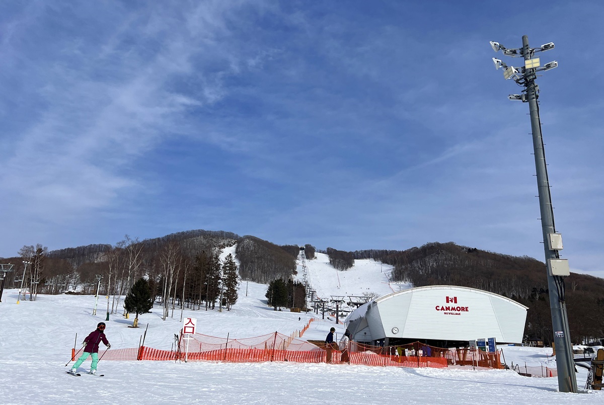 日本北海道滑雪城市，旭川市Asahikawa的霸氣宣言：讓每個人都能輕鬆抵達雪地，隨時展開冬季滑雪運動的一天！ @。CJ夫人。