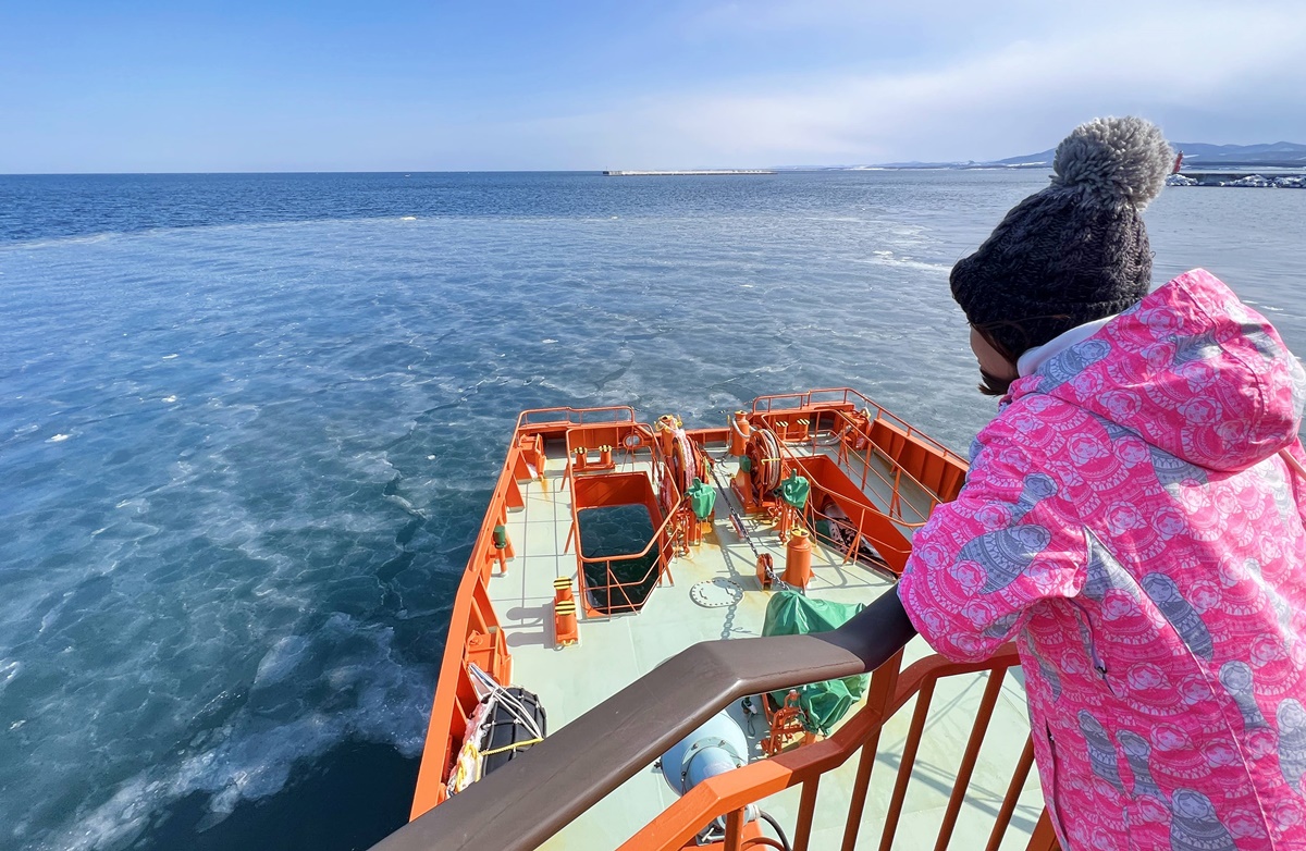 鄂霍次克海破冰航行初體驗！三月上旬的北海道紋別流冰所剩無幾，卻是顯極地風光可貴與可遇不可求｜北海道道東 紋別破冰觀光郵輪（Mombetsu Garinko-go） @。CJ夫人。