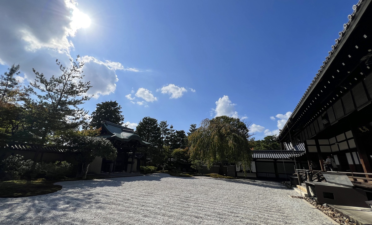 寄情於書畫與山水之間的幽靜佛寺，屬於豐臣秀吉夫人寧寧與豐臣秀吉愛的寺院｜京都東山區高台寺 @。CJ夫人。