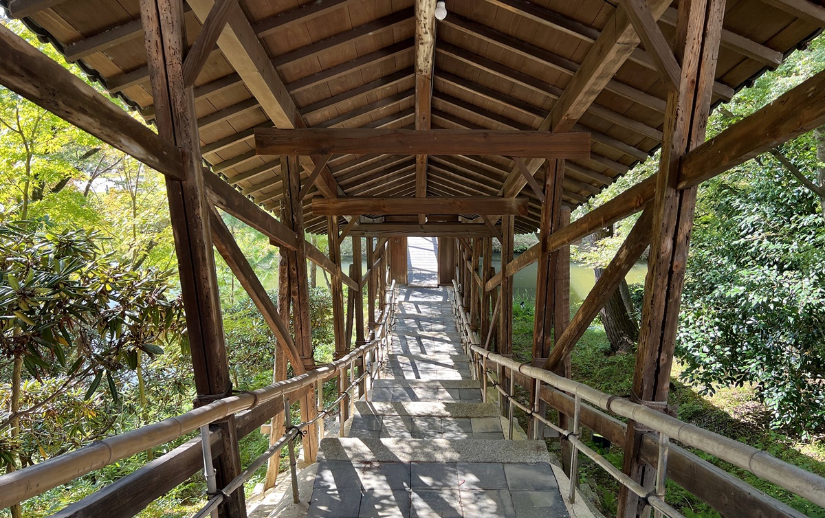 寄情於書畫與山水之間的幽靜佛寺，屬於豐臣秀吉夫人寧寧與豐臣秀吉愛的寺院｜京都東山區高台寺 @。CJ夫人。