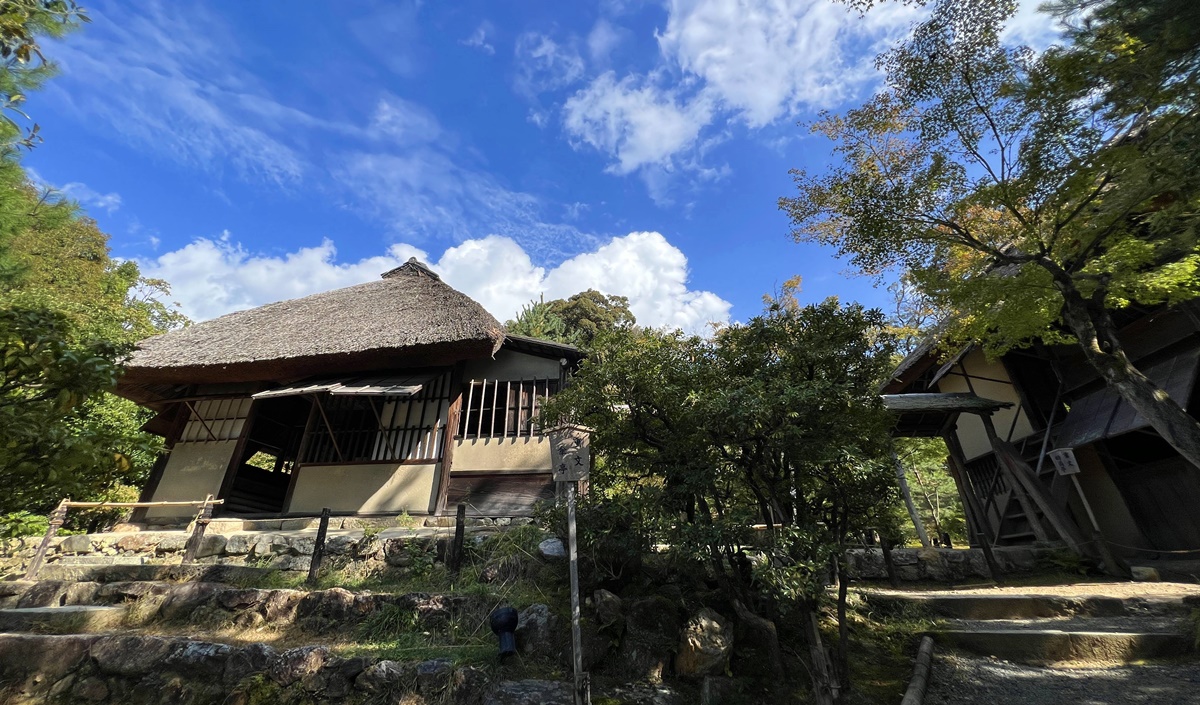 寄情於書畫與山水之間的幽靜佛寺，屬於豐臣秀吉夫人寧寧與豐臣秀吉愛的寺院｜京都東山區高台寺 @。CJ夫人。