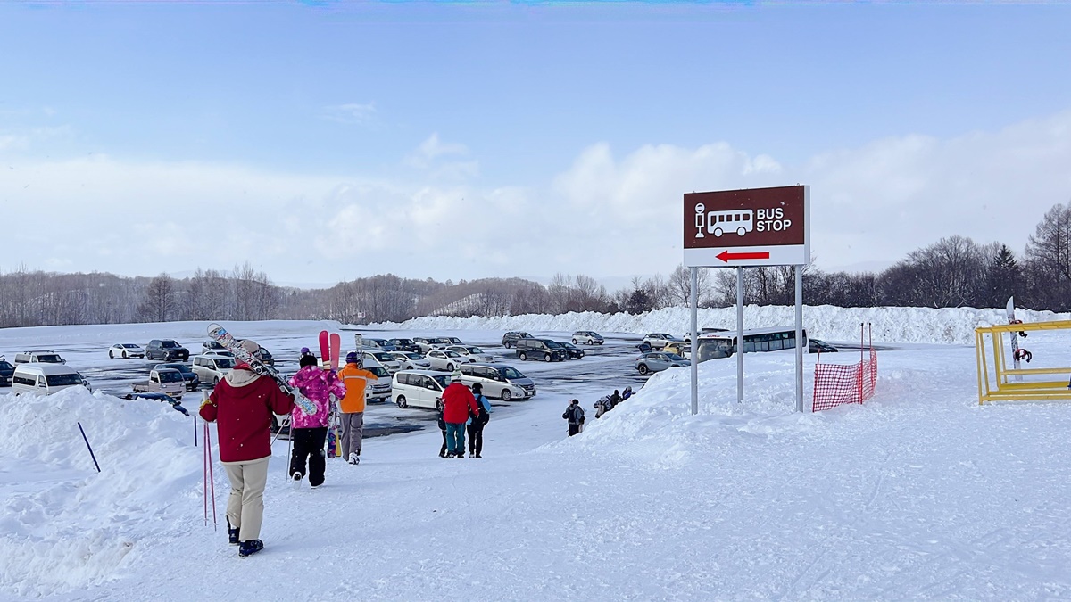 日本北海道旭川神居滑雪場（Kamui Ski Links）自助滑雪攻略！北海道自助滑雪者的必推聖地，長距離、連續彎道、未壓雪樹林區你都找得到！ @。CJ夫人。