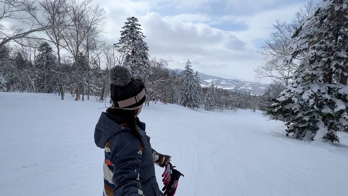 日本北海道旭川神居滑雪場（Kamui Ski Links）自助滑雪攻略！北海道自助滑雪者的必推聖地，長距離、連續彎道、未壓雪樹林區你都找得到！ @。CJ夫人。