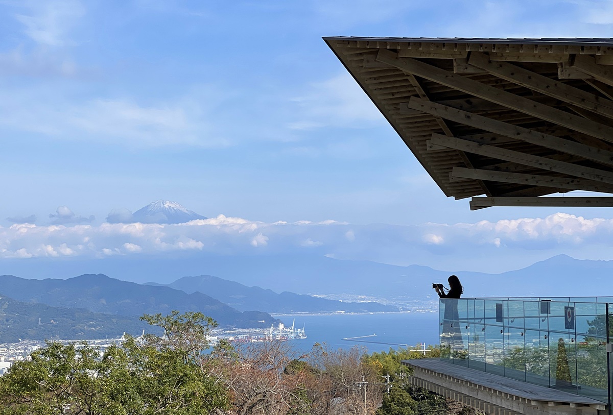 一個讓富士山與大海對話的城市，靜岡坐擁與海相伴的富士山日常風光！靜岡無料景點 日本平夢迴廊展望露台（日本平夢テラス） @。CJ夫人。