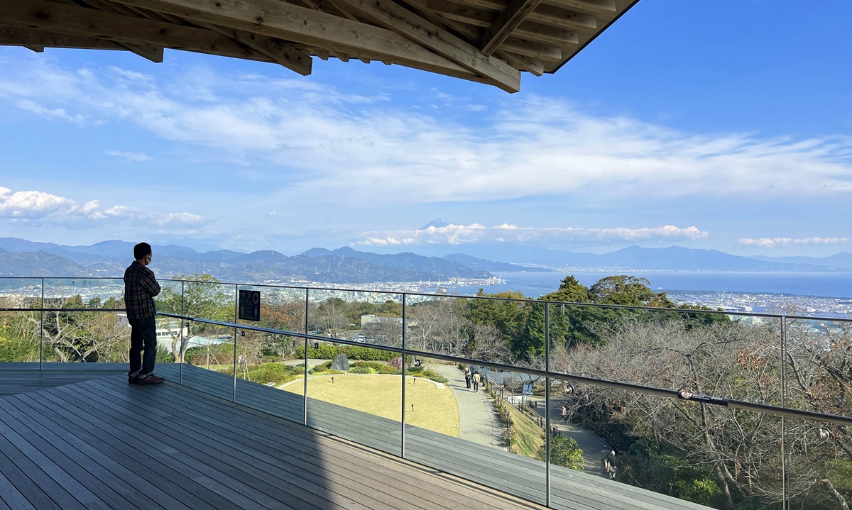 一個讓富士山與大海對話的城市，靜岡坐擁與海相伴的富士山日常風光！靜岡無料景點 日本平夢迴廊展望露台（日本平夢テラス） @。CJ夫人。