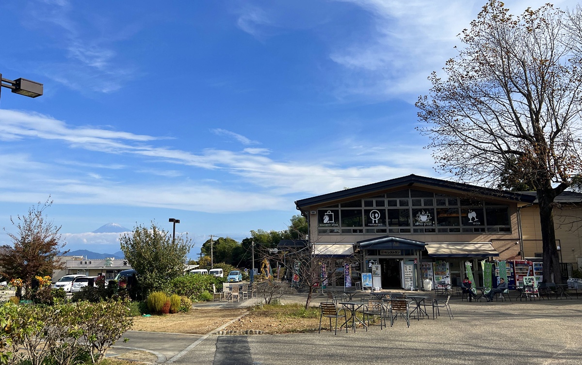 一個讓富士山與大海對話的城市，靜岡坐擁與海相伴的富士山日常風光！靜岡無料景點 日本平夢迴廊展望露台（日本平夢テラス） @。CJ夫人。