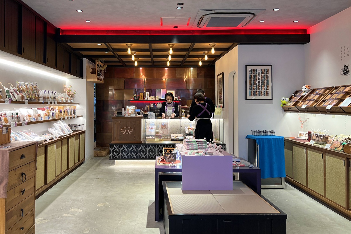 傳承自大江戸時代的飲食版畫！一塊松﨑三味胴瓦煎餅獻上的的四季祝賀｜ 東京銀座老字號點心伴手禮 銀座松崎煎餅 本店／MATSUZAKI SHOTEN @。CJ夫人。