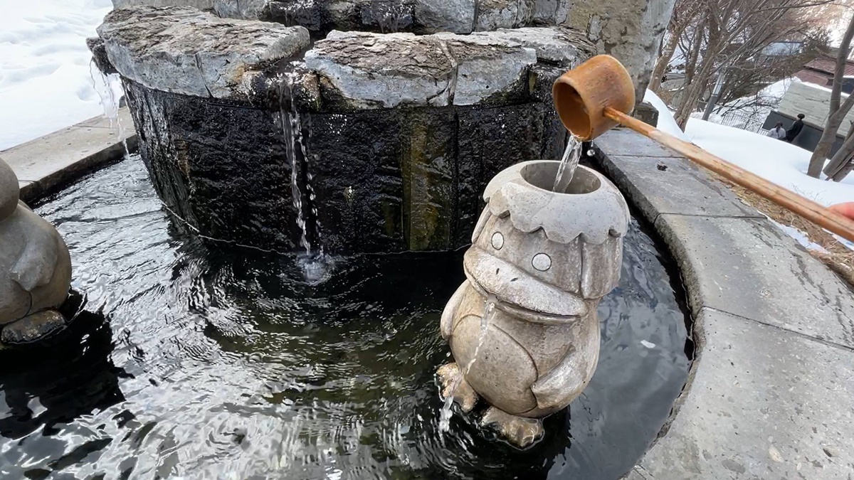 在城市與山林的交界處，不是觀光，是療癒！日本北海道定山溪的冬日一日泡湯提案：足湯、手湯、日歸溫泉 @。CJ夫人。