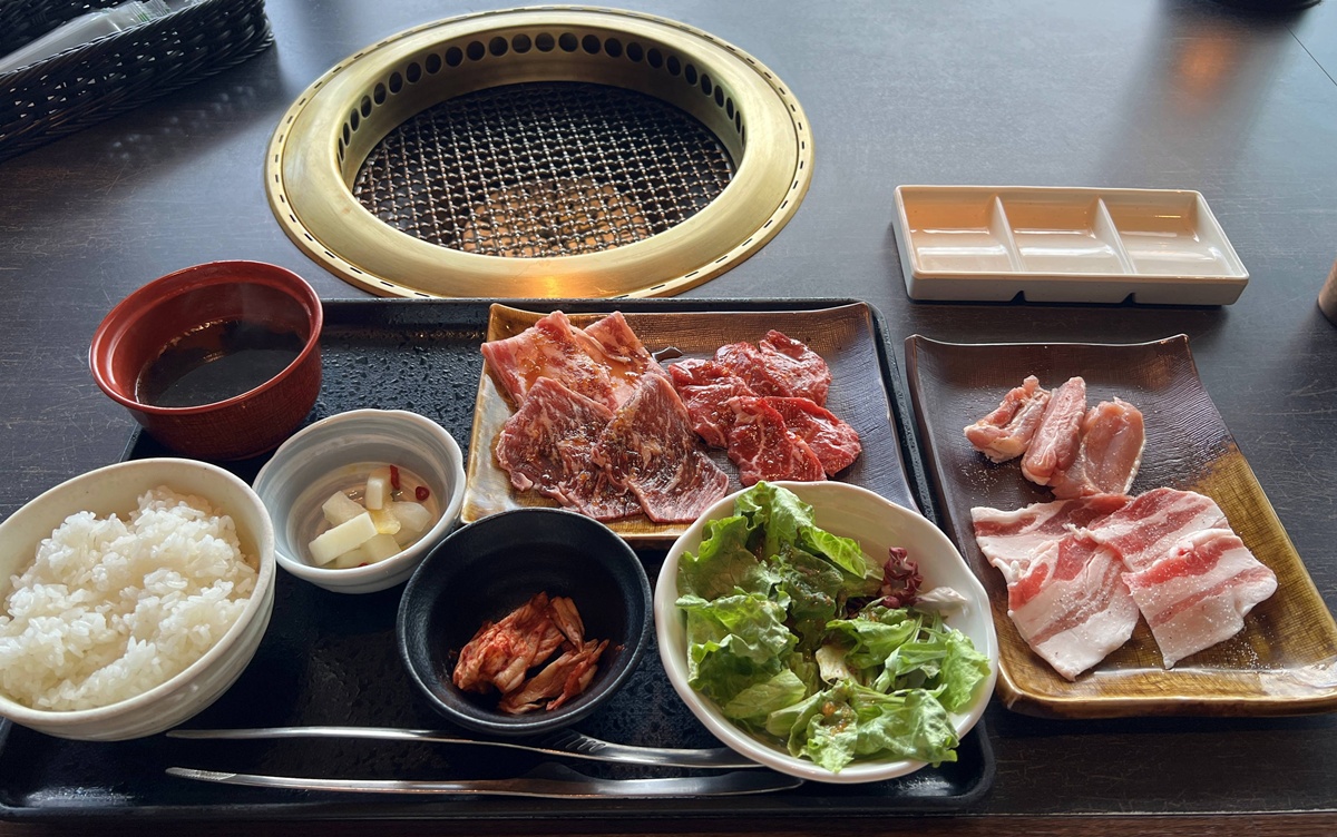 日本自由行才能品嚐到的日本和牛小眾風味!新幹線鐵路景觀的上野和牛燒肉店|東京平價商業午餐 和牛焼肉 土古里 上野竹園店(バンブーガーデン店) @。CJ夫人。 日本自由行才能品嚐到的日本和牛小眾風味!新幹線鐵路景觀的上野和牛燒肉店|東京平價商業午餐 和牛焼肉 土古里 上野竹園店(バンブーガーデン店) @。CJ夫人。