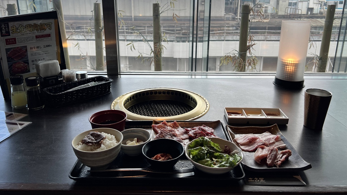 日本自由行才能品嚐到的日本和牛小眾風味!新幹線鐵路景觀的上野和牛燒肉店|東京平價商業午餐 和牛焼肉 土古里 上野竹園店(バンブーガーデン店) @。CJ夫人。 日本自由行才能品嚐到的日本和牛小眾風味!新幹線鐵路景觀的上野和牛燒肉店|東京平價商業午餐 和牛焼肉 土古里 上野竹園店(バンブーガーデン店) @。CJ夫人。