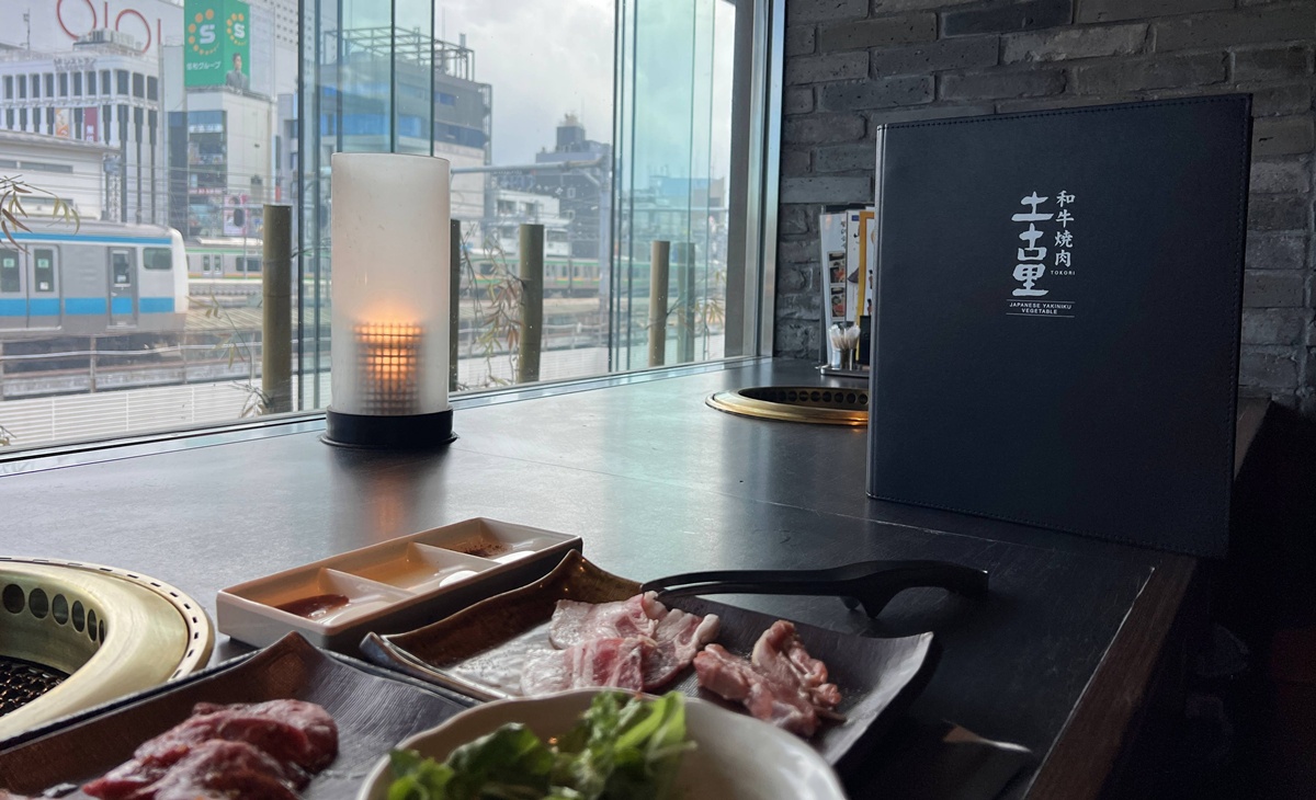 日本自由行才能品嚐到的日本和牛小眾風味!新幹線鐵路景觀的上野和牛燒肉店|東京平價商業午餐 和牛焼肉 土古里 上野竹園店(バンブーガーデン店) @。CJ夫人。 日本自由行才能品嚐到的日本和牛小眾風味!新幹線鐵路景觀的上野和牛燒肉店|東京平價商業午餐 和牛焼肉 土古里 上野竹園店(バンブーガーデン店) @。CJ夫人。