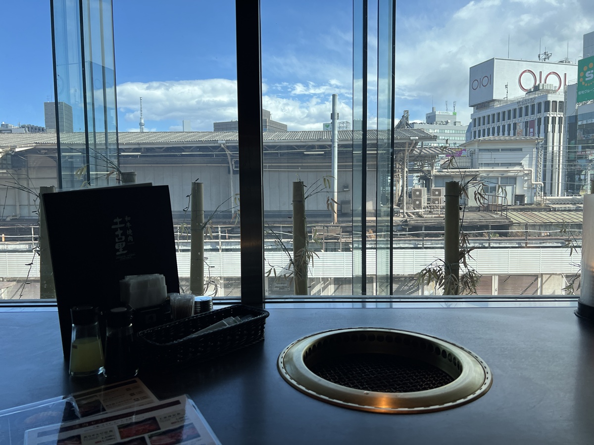 日本自由行才能品嚐到的日本和牛小眾風味!新幹線鐵路景觀的上野和牛燒肉店|東京平價商業午餐 和牛焼肉 土古里 上野竹園店(バンブーガーデン店) @。CJ夫人。 日本自由行才能品嚐到的日本和牛小眾風味!新幹線鐵路景觀的上野和牛燒肉店|東京平價商業午餐 和牛焼肉 土古里 上野竹園店(バンブーガーデン店) @。CJ夫人。