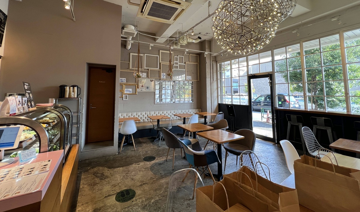 用一顆飯糰的高級感，再次喜歡上靜巷裡的恬淡生活｜東京中目黑飯糰專賣店 Onigily Cafe Nakameguro Shop與600日圓朝食飯糰套餐 @。CJ夫人。