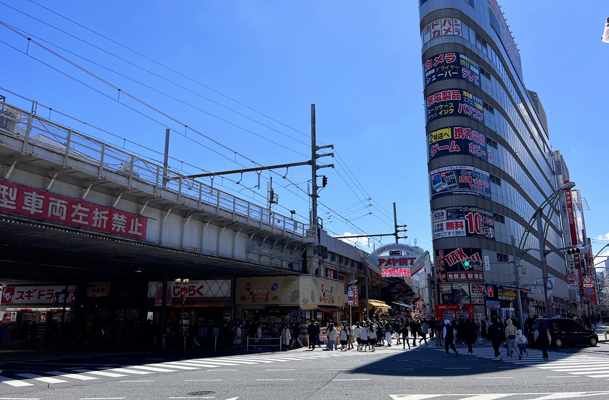 日本自由行才能品嚐到的日本和牛小眾風味！新幹線鐵路景觀的上野和牛燒肉店｜東京平價商業午餐 和牛焼肉 土古里 上野竹園店（バンブーガーデン店） @。CJ夫人。