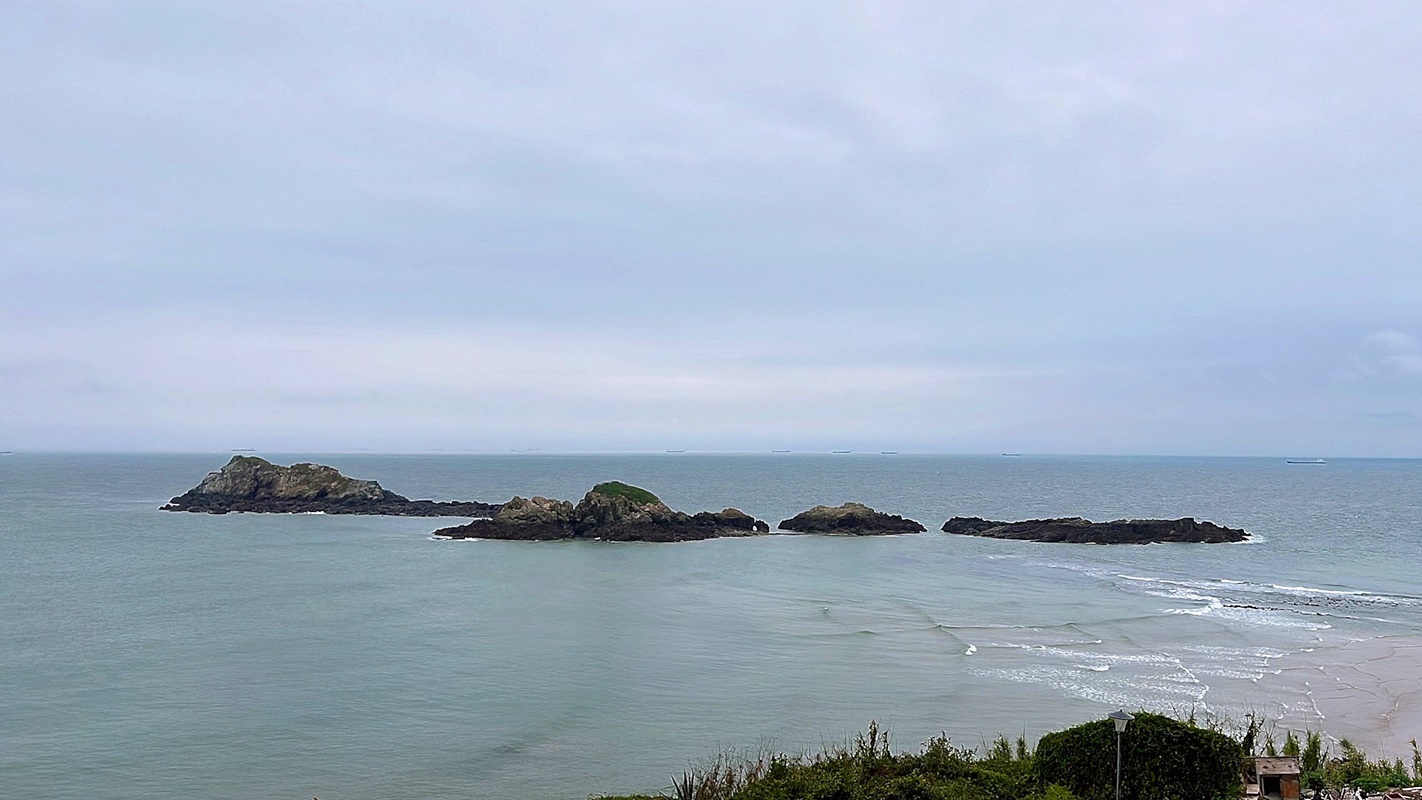 在邊境海風裡生存的遺世島嶼：馬祖莒光島！絕不錯過的是西莒方塊海、東莒燈塔，還有離離離島的傳統聚落與神祕小海灣 @。CJ夫人。