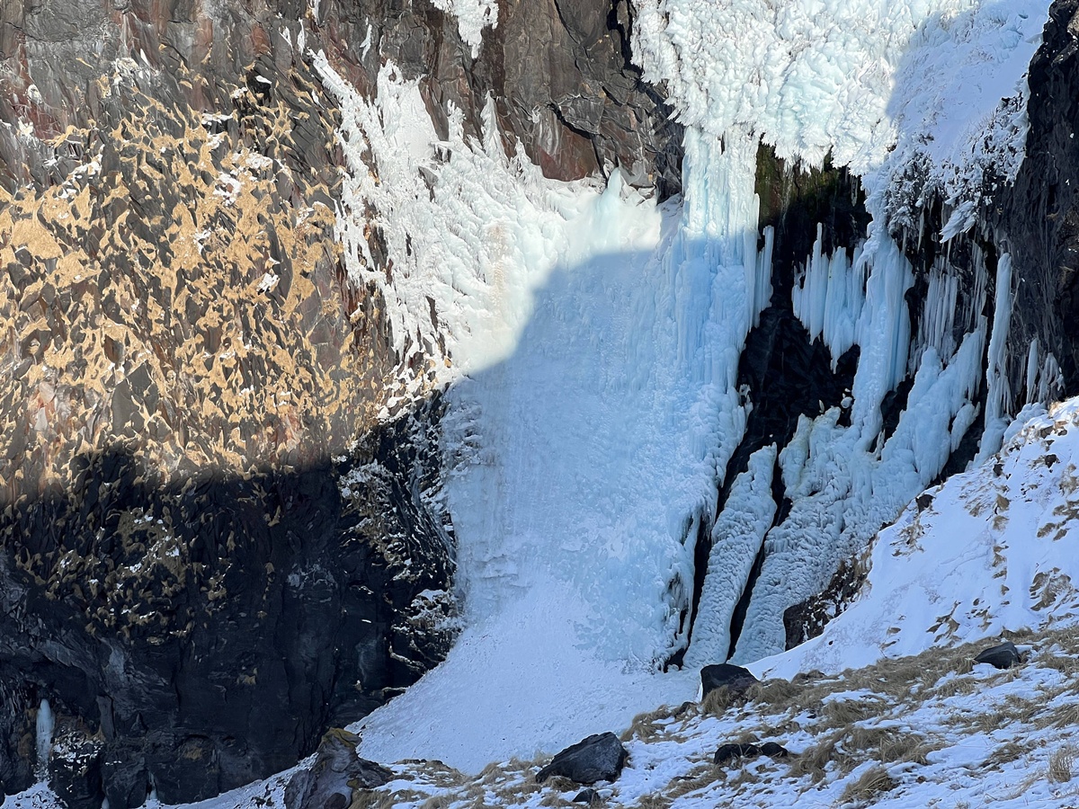 當世界盡頭成為眼前景象！7種讓人愛上北海道知床半島的極地極寒玩法：雪地健行、流冰漫步、北國美食、溫泉到星空觀測 @。CJ夫人。