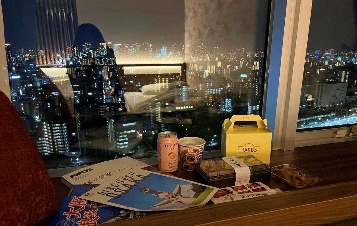 西日本自助旅行的中心據點！日本商務客與內行旅行者都喜歡下榻的新大阪｜關西大阪質感住宿推薦 唐草鼎盛飯店 新大阪塔／karaksa hotel grande 新大阪Tower 23樓高樓層雙人房 @。CJ夫人。