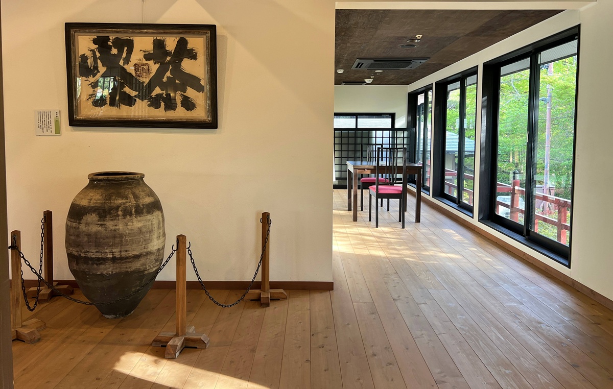 清澈宇治川、宇治青翠山脈與一杯宇治茶的時光！從產地到餐桌的宇治抹茶文化體驗所｜京都宇治抹茶推薦 福寿園宇治茶亭與福壽園宇治茶工房 @。CJ夫人。