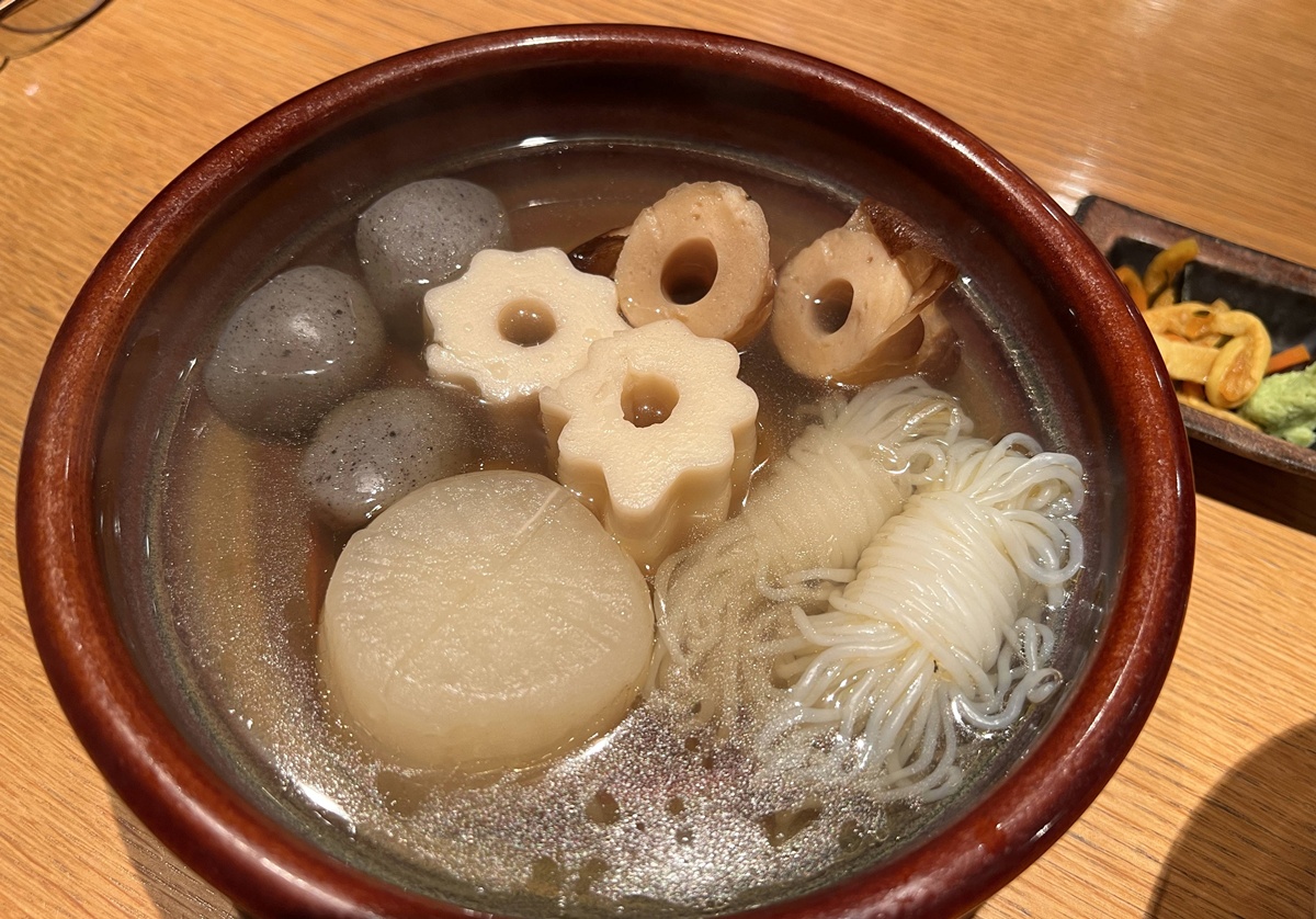 關東煮也能優雅，庶民味也能登上高空｜東京惠比壽高樓景觀餐廳 こんぶや恵比寿／Konbuya關東煮餐酒館 特別推薦落日傍晚用餐時段 @。CJ夫人。