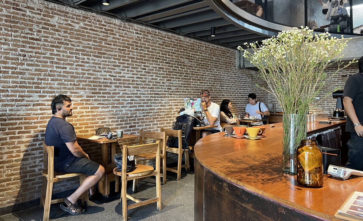 跟著數位游牧工作者前進清邁古城,喝一杯泰北山區生產的世界上最好的咖啡|泰國清邁精品咖啡推薦 Akha Ama Coffee La Fattoria @。CJ夫人。 跟著數位游牧工作者前進清邁古城,喝一杯泰北山區生產的世界上最好的咖啡|泰國清邁精品咖啡推薦 Akha Ama Coffee La Fattoria @。CJ夫人。