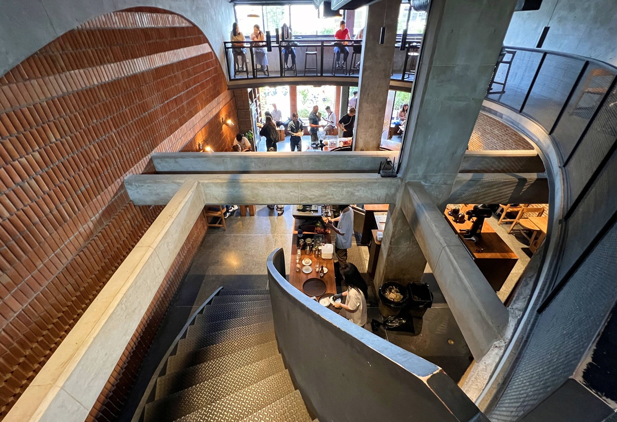 跟著數位游牧工作者前進清邁古城,喝一杯泰北山區生產的世界上最好的咖啡|泰國清邁精品咖啡推薦 Akha Ama Coffee La Fattoria @。CJ夫人。 跟著數位游牧工作者前進清邁古城,喝一杯泰北山區生產的世界上最好的咖啡|泰國清邁精品咖啡推薦 Akha Ama Coffee La Fattoria @。CJ夫人。