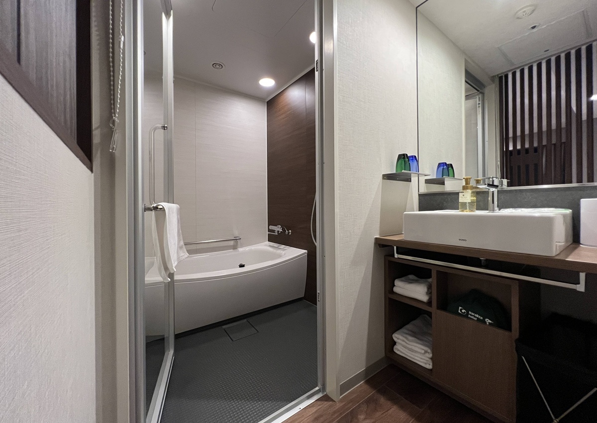 西日本自助旅行的中心據點!日本商務客與內行旅行者都喜歡下榻的新大阪|關西大阪質感住宿推薦 唐草鼎盛飯店 新大阪塔/karaksa hotel grande 新大阪Tower 23樓高樓層雙人房 @。CJ夫人。 西日本自助旅行的中心據點!日本商務客與內行旅行者都喜歡下榻的新大阪|關西大阪質感住宿推薦 唐草鼎盛飯店 新大阪塔/karaksa hotel grande 新大阪Tower 23樓高樓層雙人房 @。CJ夫人。