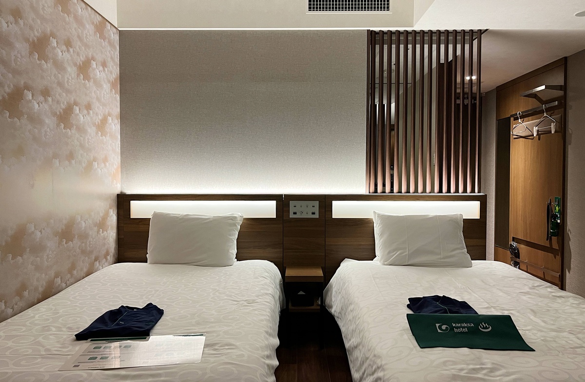 西日本自助旅行的中心據點!日本商務客與內行旅行者都喜歡下榻的新大阪|關西大阪質感住宿推薦 唐草鼎盛飯店 新大阪塔/karaksa hotel grande 新大阪Tower 23樓高樓層雙人房 @。CJ夫人。 西日本自助旅行的中心據點!日本商務客與內行旅行者都喜歡下榻的新大阪|關西大阪質感住宿推薦 唐草鼎盛飯店 新大阪塔/karaksa hotel grande 新大阪Tower 23樓高樓層雙人房 @。CJ夫人。