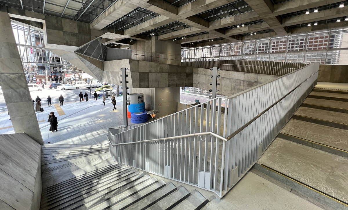 公園即展場、散步即參展！你走進去的不是建築，而是一座觸發感官裝置｜2025銀座新地標Ginza Sony Park 與 1/2 Nibun no Ichi 實驗食堂午餐食記 @。CJ夫人。