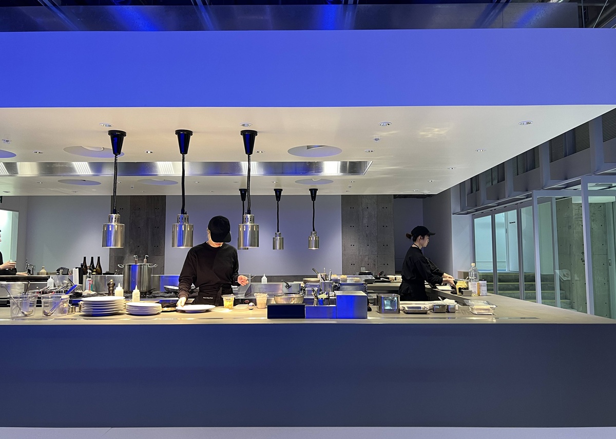 公園即展場、散步即參展！你走進去的不是建築，而是一座觸發感官裝置｜2025銀座新地標Ginza Sony Park 與 1/2 Nibun no Ichi 實驗食堂午餐食記 @。CJ夫人。