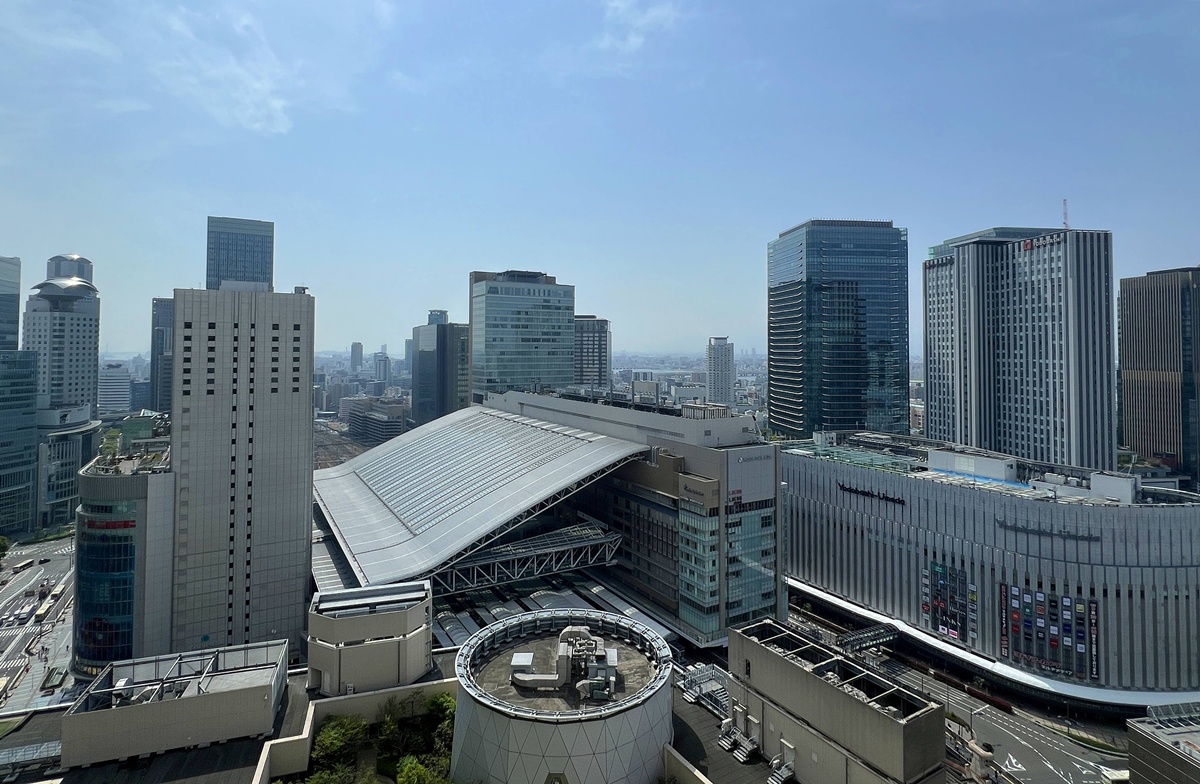 看來，梅田是大阪自由行的大魔王了！終於來到全大阪（全日本）交通轉乘最容易迷路的梅田車站，想順利找到出口快收藏起來！ @。CJ夫人。