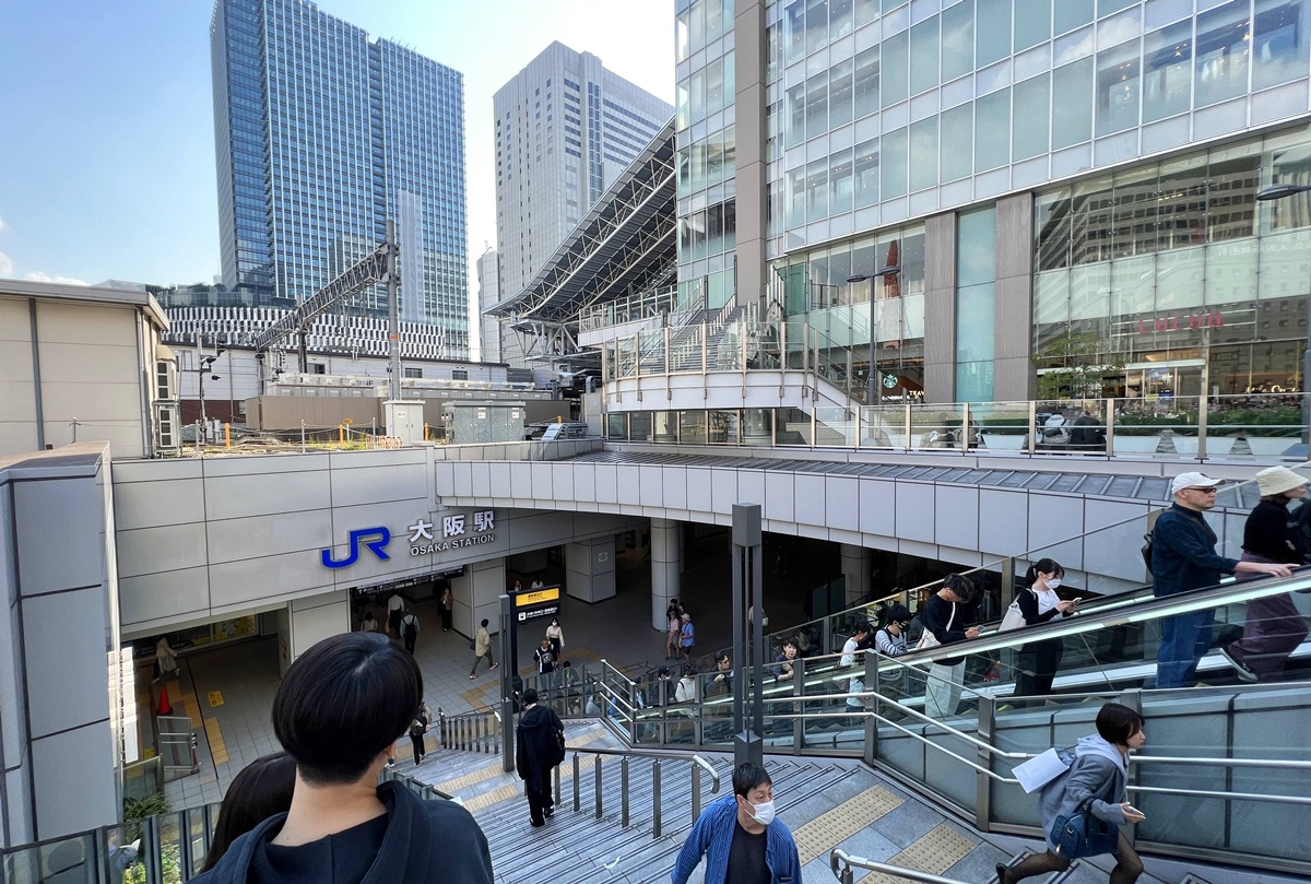 看來，梅田是大阪自由行的大魔王了！終於來到全大阪（全日本）交通轉乘最容易迷路的梅田車站，想順利找到出口快收藏起來！ @。CJ夫人。