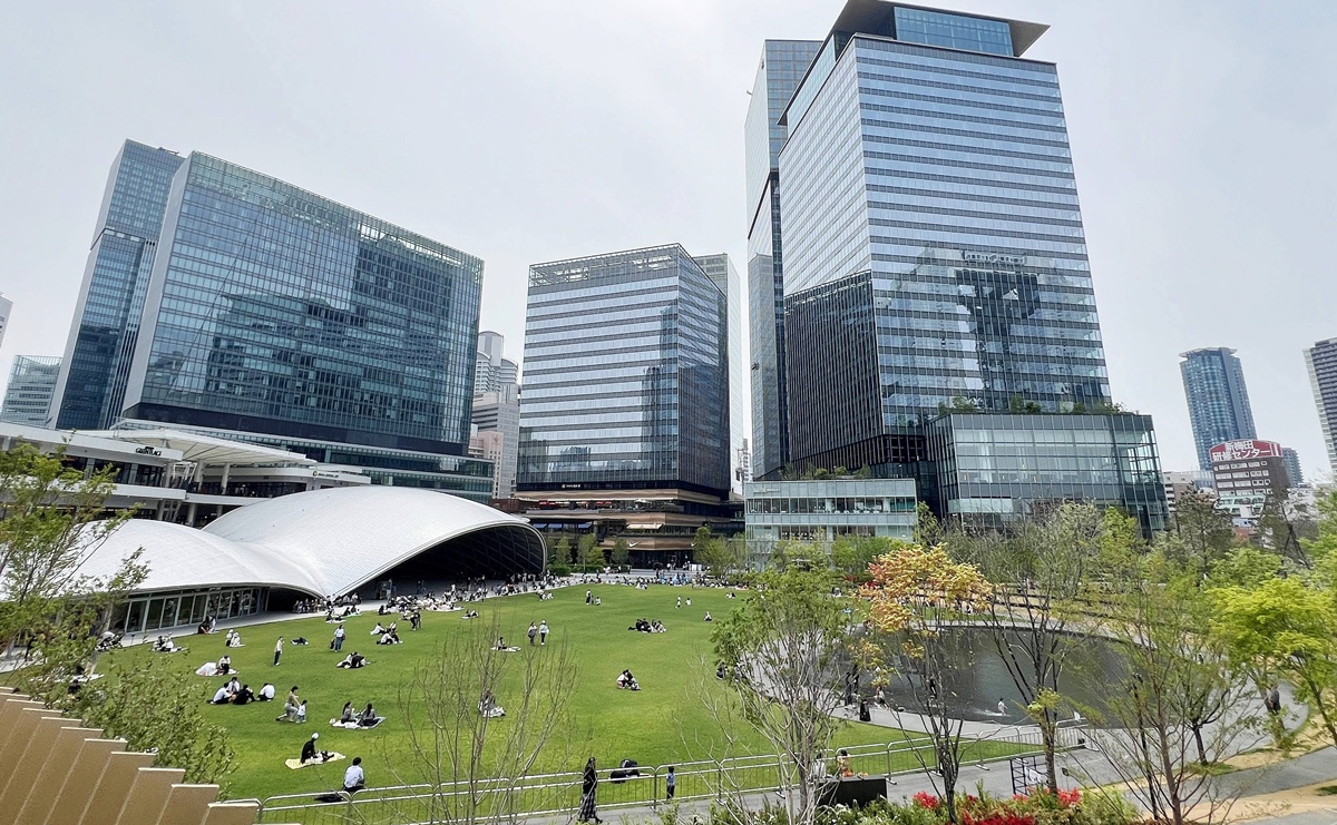 看來，梅田是大阪自由行的大魔王了！終於來到全大阪（全日本）交通轉乘最容易迷路的梅田車站，想順利找到出口快收藏起來！ @。CJ夫人。