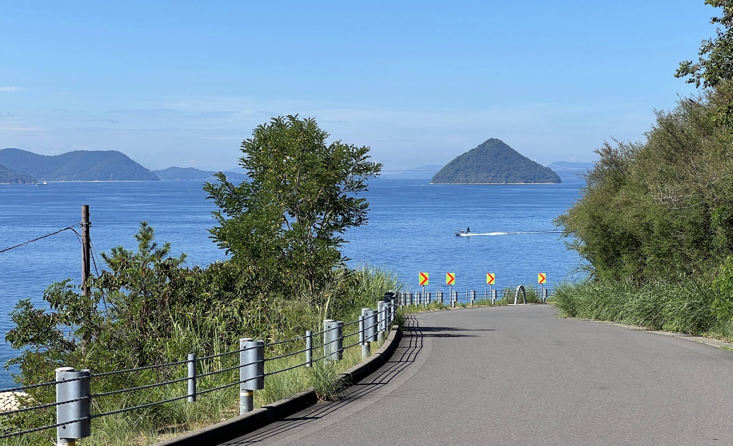 每個瀨戶內海旅人都忘不了的直島環島公路與坡道:OUGIYA 電動單車租借 × 直島環島公路視角全攻略 @。CJ夫人。 每個瀨戶內海旅人都忘不了的直島環島公路與坡道:OUGIYA 電動單車租借 × 直島環島公路視角全攻略 @。CJ夫人。