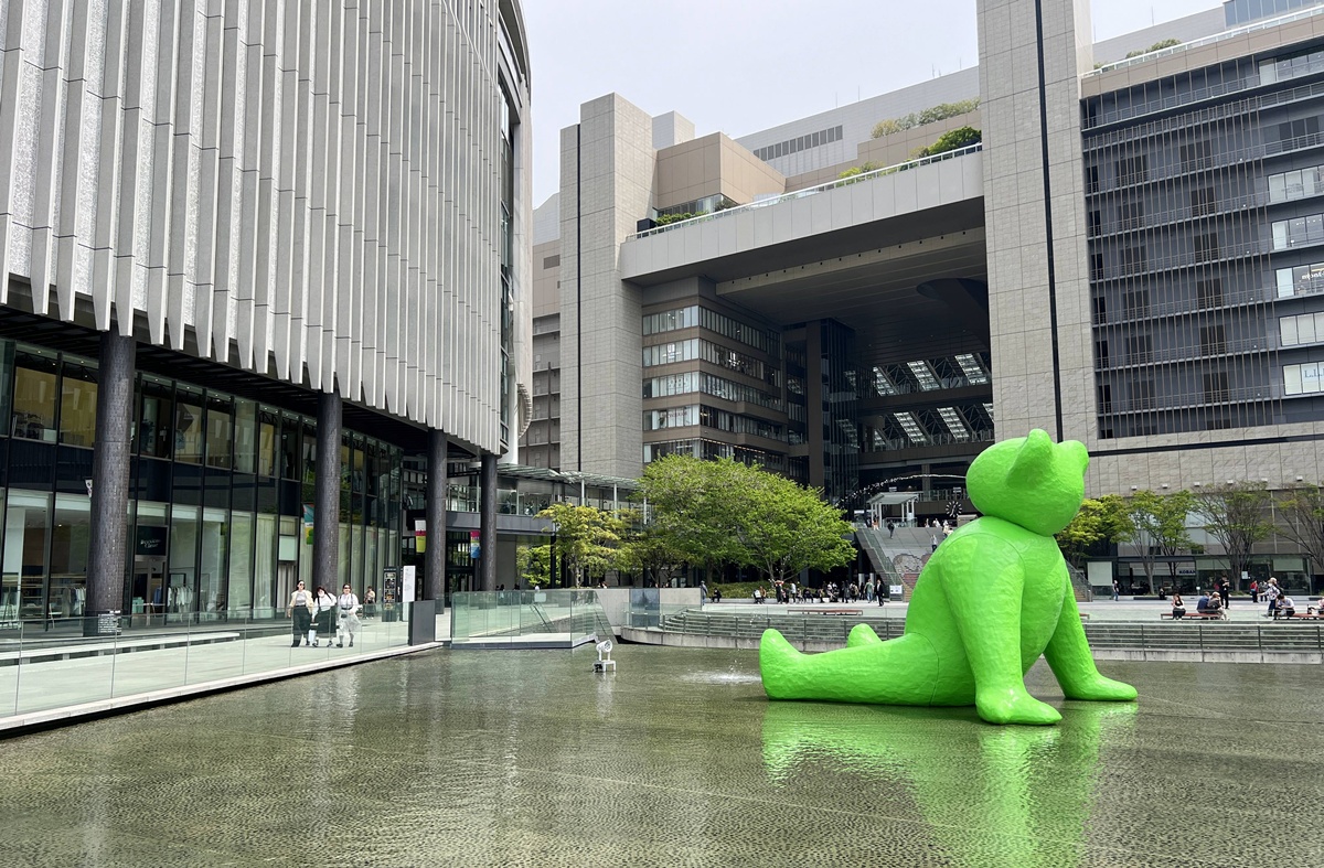 看來，梅田是大阪自由行的大魔王了！終於來到全大阪（全日本）交通轉乘最容易迷路的梅田車站，想順利找到出口快收藏起來！ @。CJ夫人。