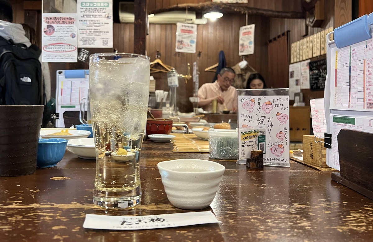 日本最老牌關東煮！大阪道頓堀那一鍋滾燙的章魚甘露煮，有昨天也有今天｜大阪道頓堀關東煮 たこ梅 本店 @。CJ夫人。